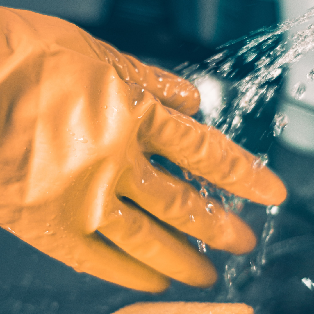 protect your sensitive skin from washing dishes | ecominim™