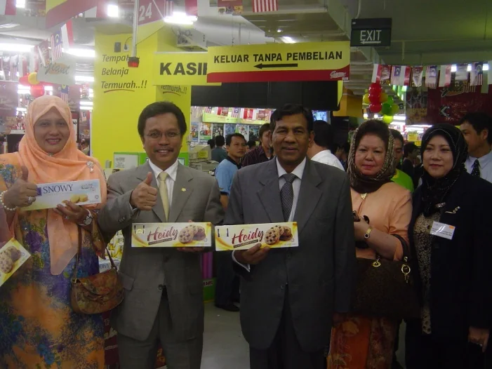 PROMOSI LUAR NEGARA — Gambar ketika mengikuti ‘Taste Of Malaysia ‘ Giant Indonesia anjuran KPDN.