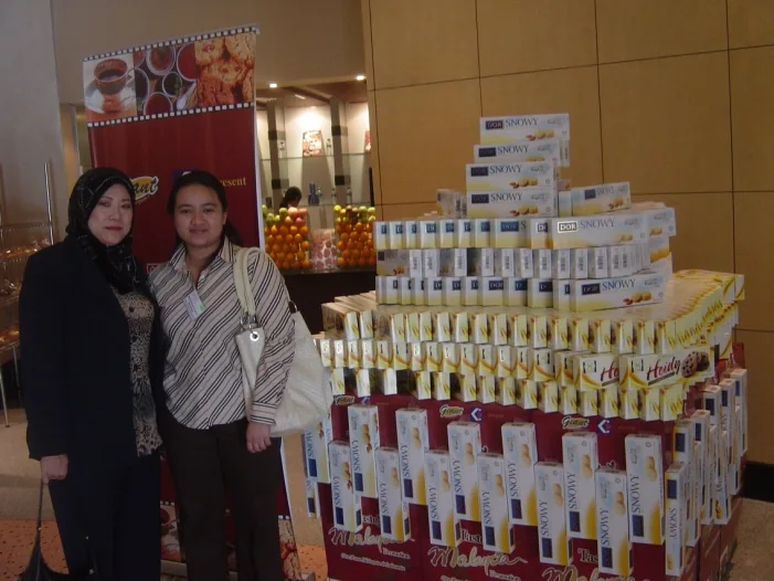 PROMOSI LUAR NEGARA — Gambar ketika mengikuti ‘Taste Of Malaysia ‘ Giant Indonesia anjuran KPDN.