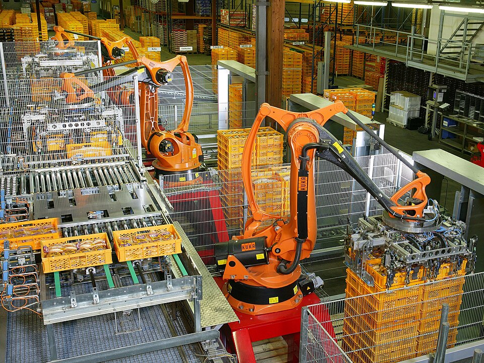 Manufacturing & Control operations context — scenario “Manufacturing & Control Machine Alarm Intelligence Agent” runs as a detached NeuralOps agent.
